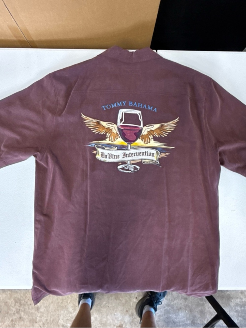 Tommy Bahama Short-Sleeve Camp Shirt in Wine with Graphic Back 100% silk